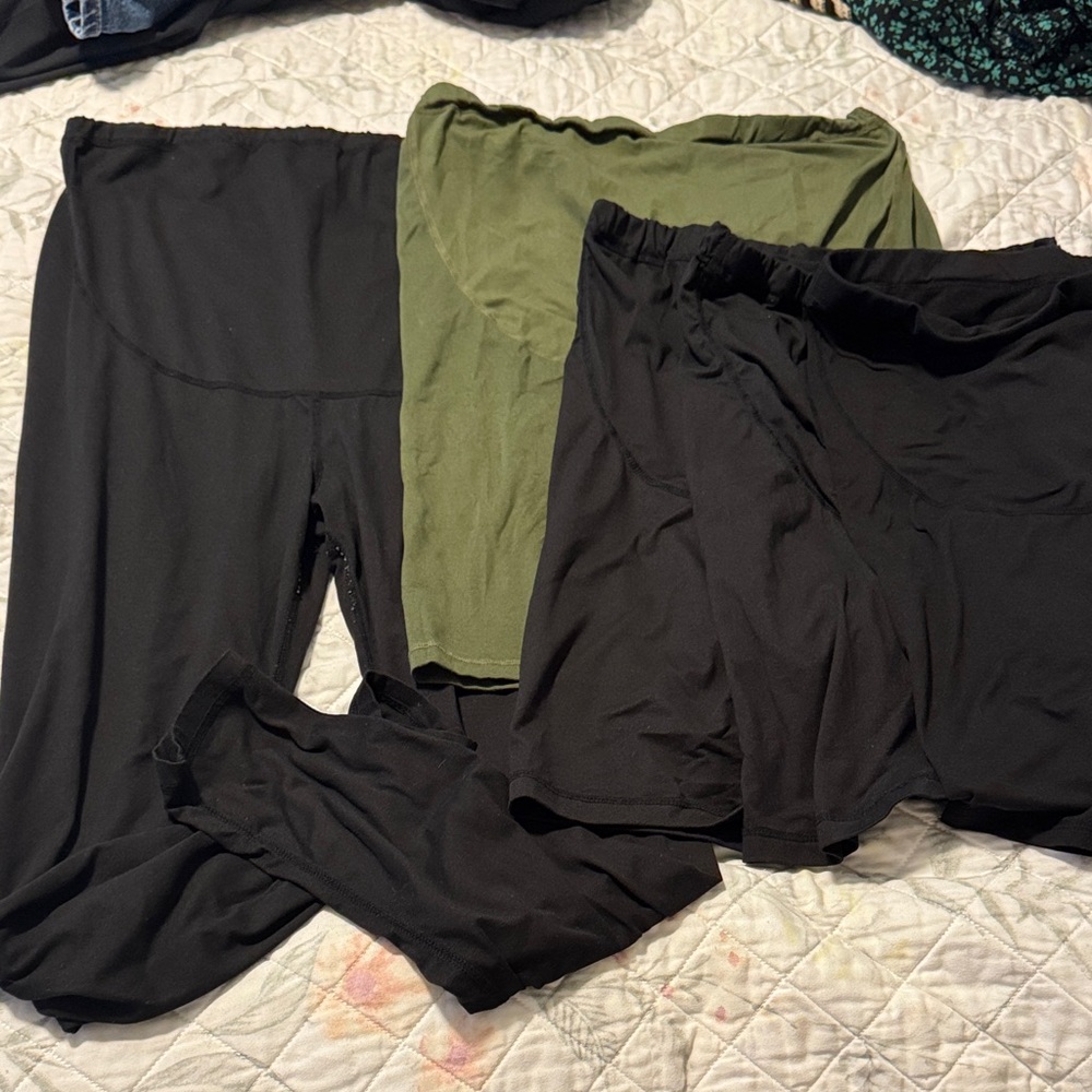 Maternity Black and Olive Green Leggings Set